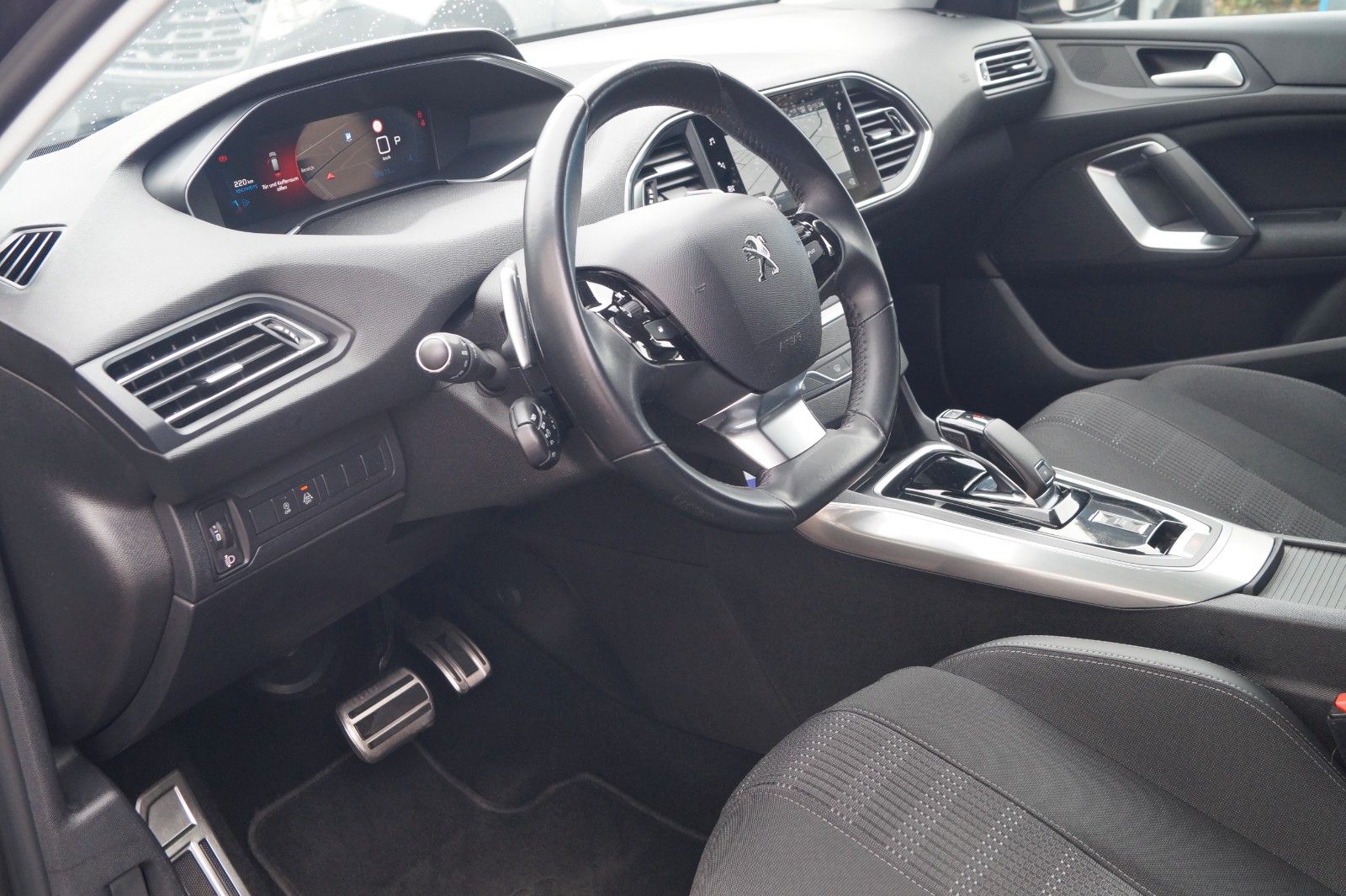 Peugeot 308 SW Allure - Samsaru's Car Outlet