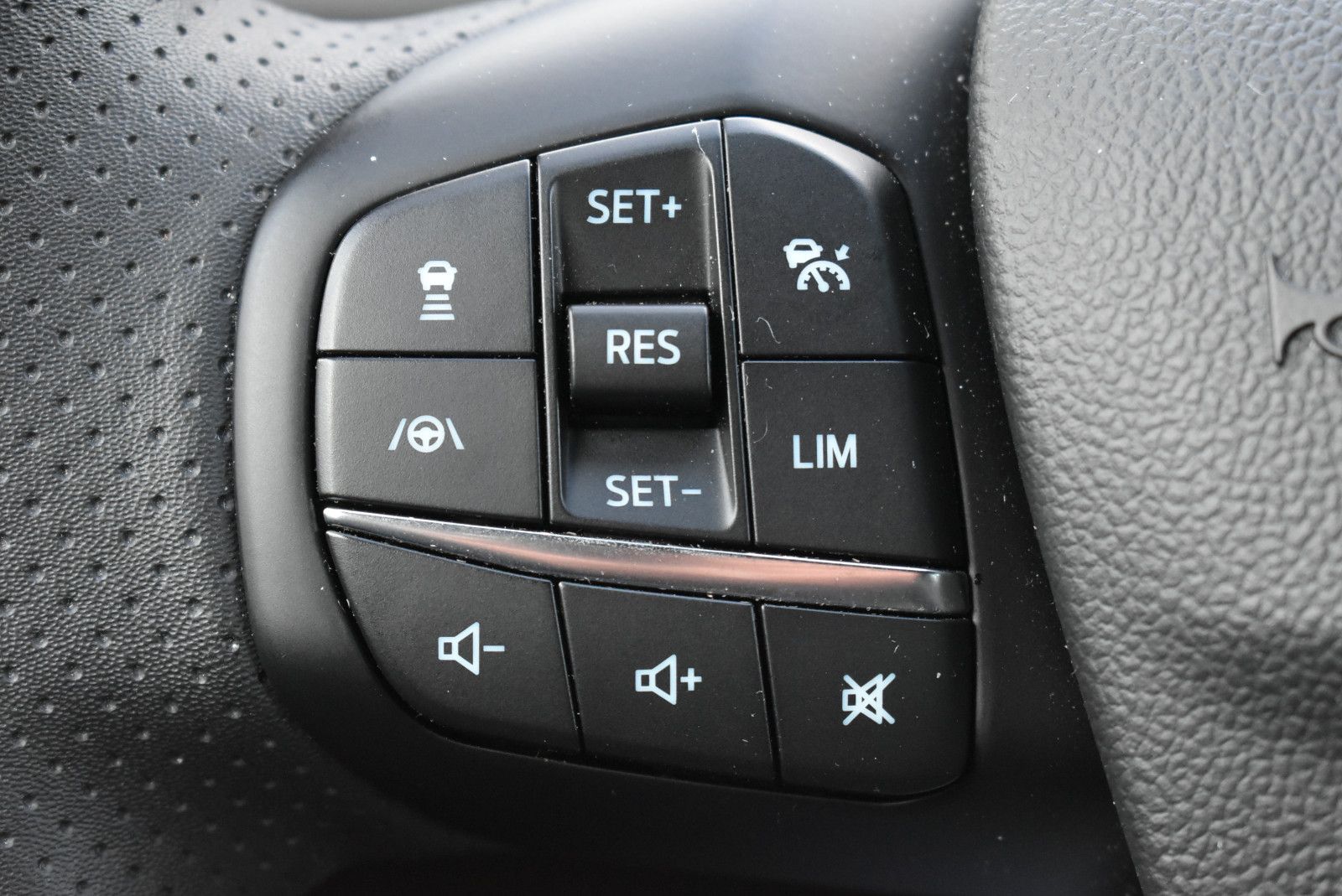 Ford Focus Turnier 1.5 ST-Line X Aut.