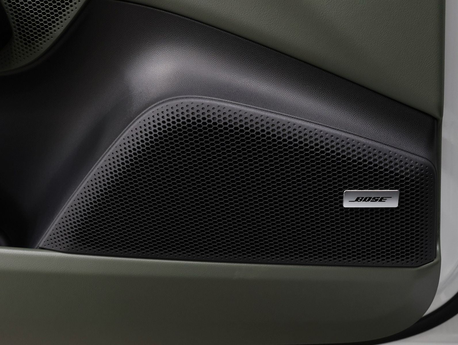Porsche Macan Electric 4