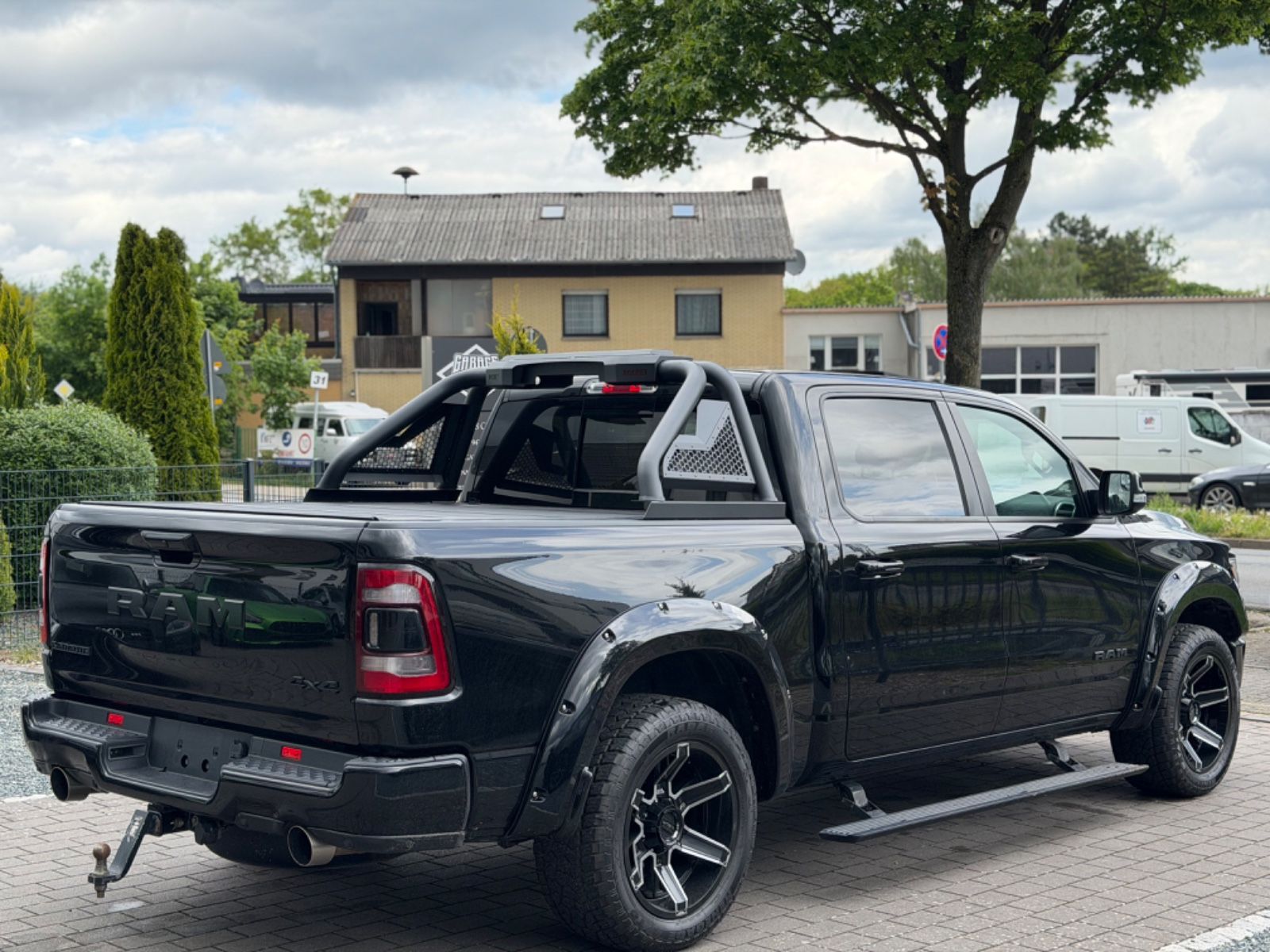 Dodge RAM 1500 5.7 Laramie Sport/Night/Sport-Aga/LPG
