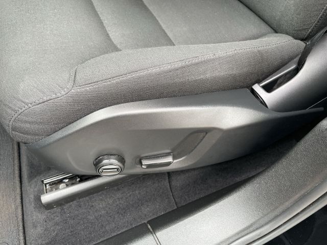 Volvo XC60 B4 2WD Momentum Pro Mild-Hybrid - Samsaru's Car Outlet