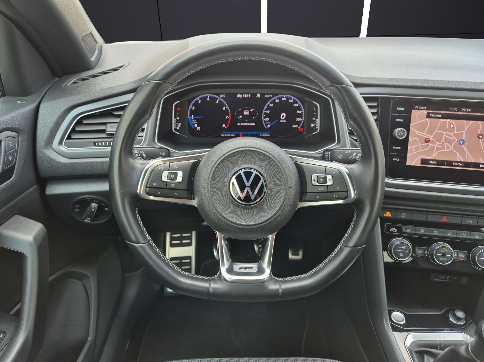 Volkswagen T-Roc TSI R-Line - Samsaru's Car Outlet