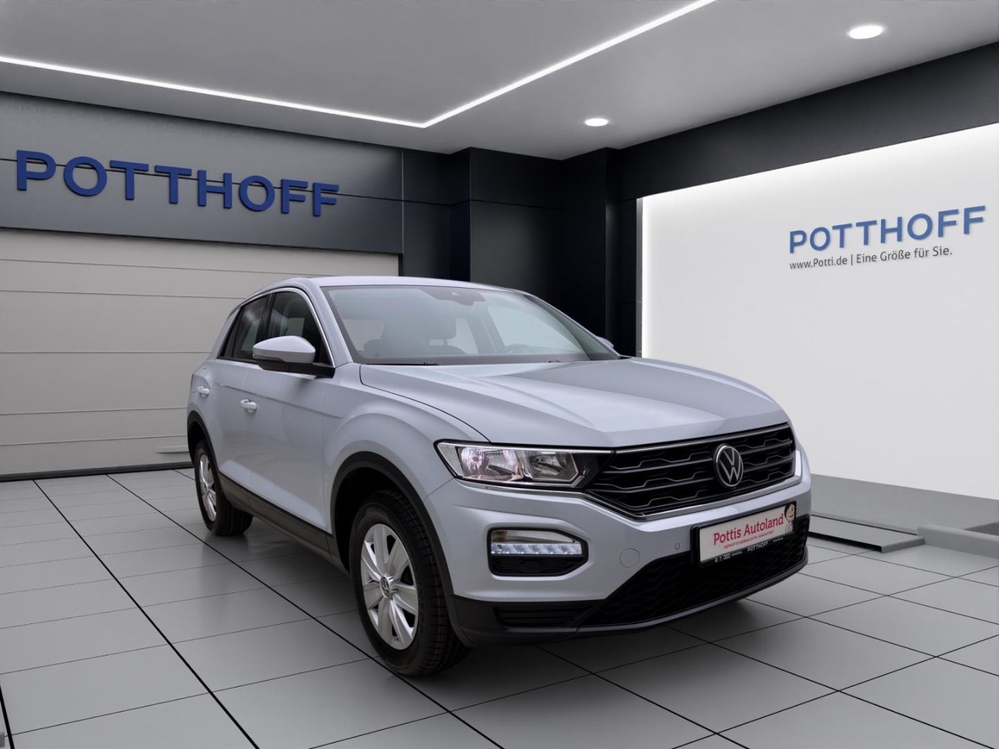 Volkswagen T-Roc 1.0 TSI - Samsaru's Car Outlet