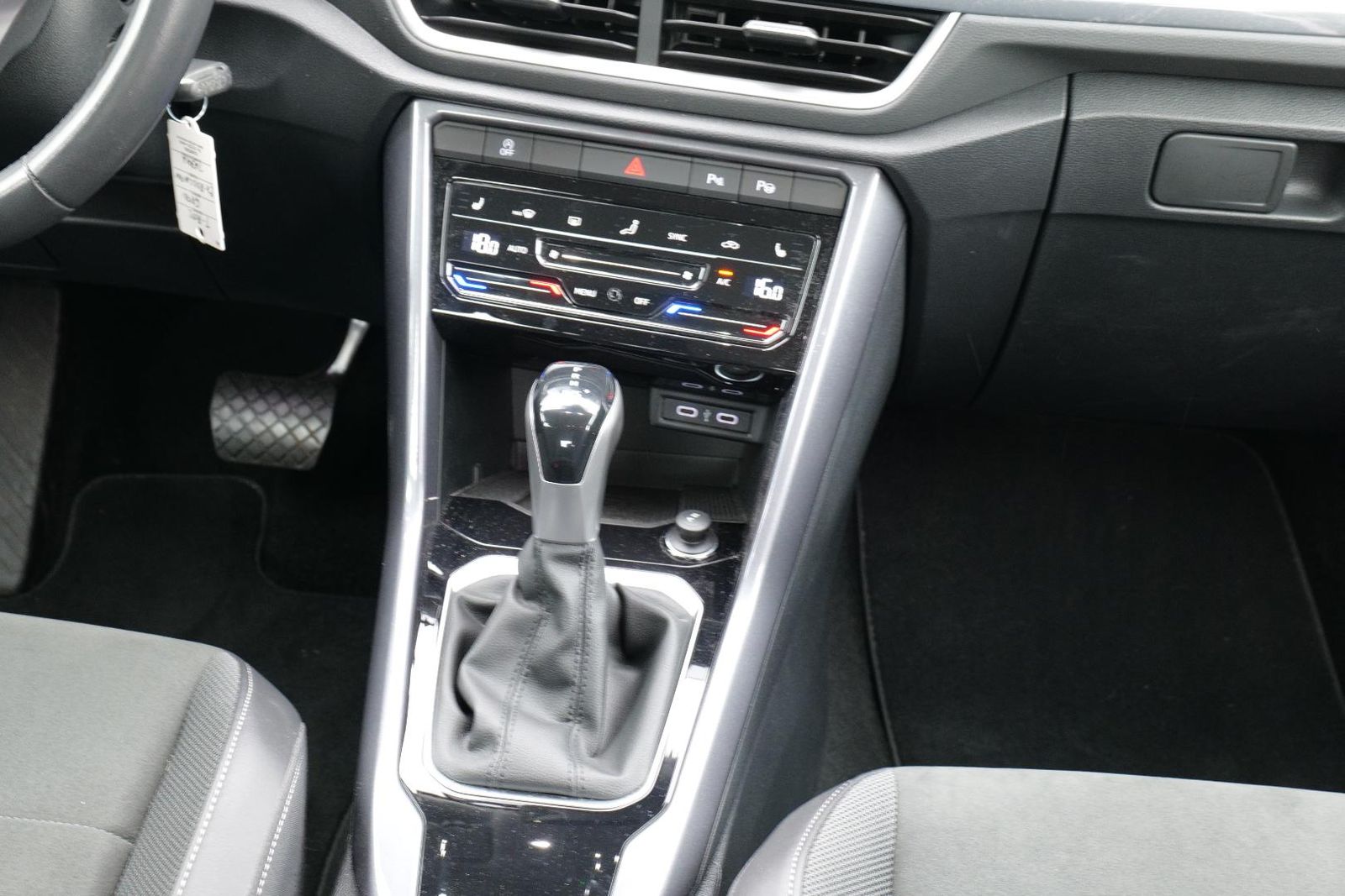 Volkswagen T-ROC Style 1.5 TSI - Samsaru's Car Outlet