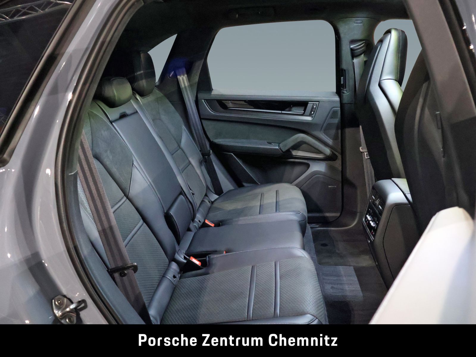 Porsche Cayenne GTS HA-Lenkung;Chrono;Head-Up;Pano
