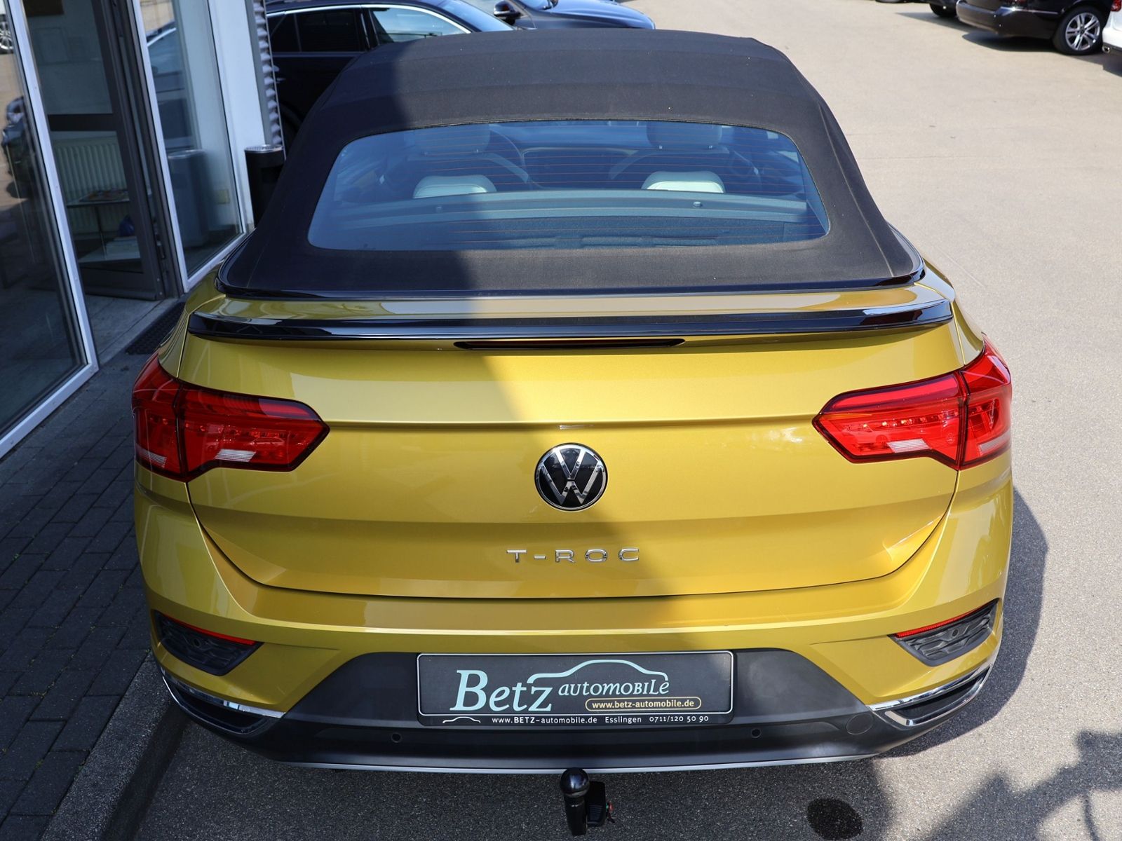 Volkswagen T-Roc Style - Samsaru's Car Outlet
