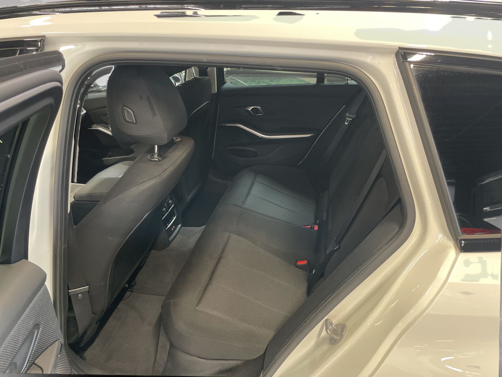 BMW 318i Touring AHK Driv.Assist.Prof Kamera LED