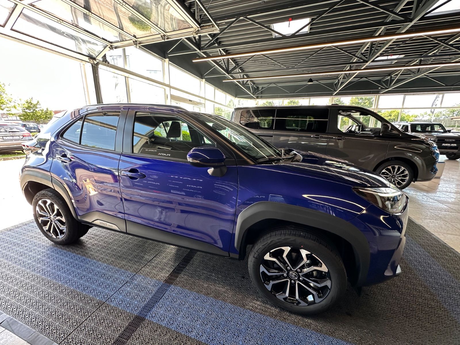 Toyota Yaris Cross 1,5-l-VVT-iE Allrad *SOFORT*