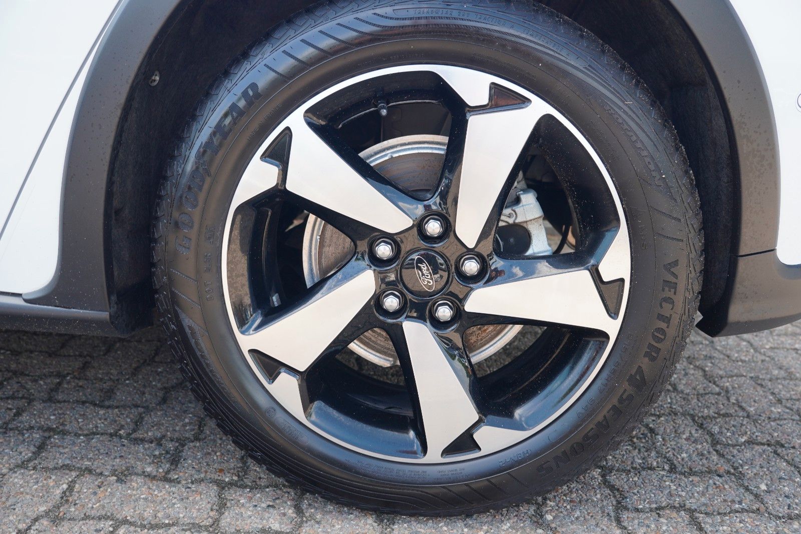 Ford Focus Active 155 PS Automatik | ACC , AHK,
