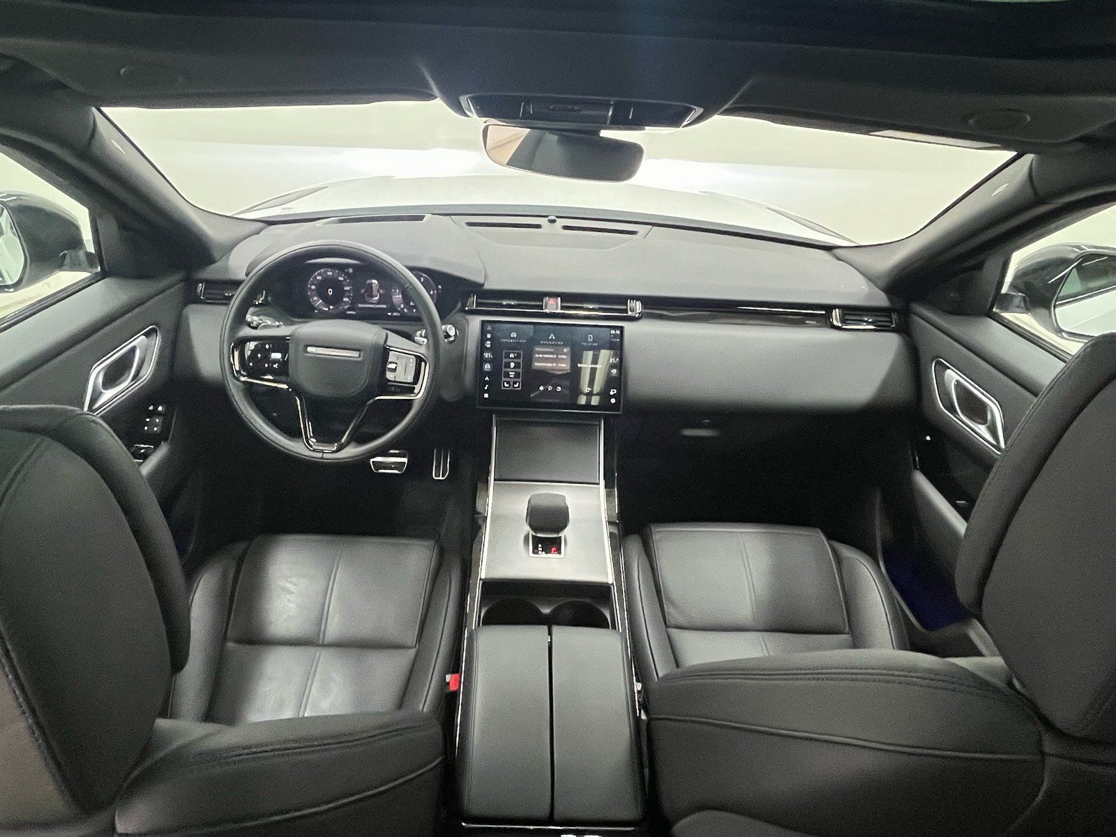 Range Rover Velar D300 Dynamic HSE - Samsaru's Car Outlet