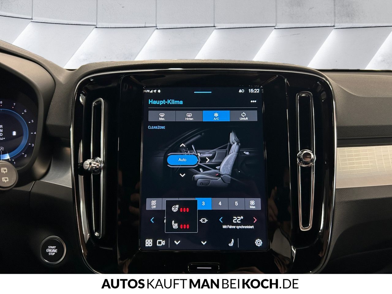 Volvo XC40 B3 DKG Core AHK LED SHZ/LHZ NAVI PDC/CAM!