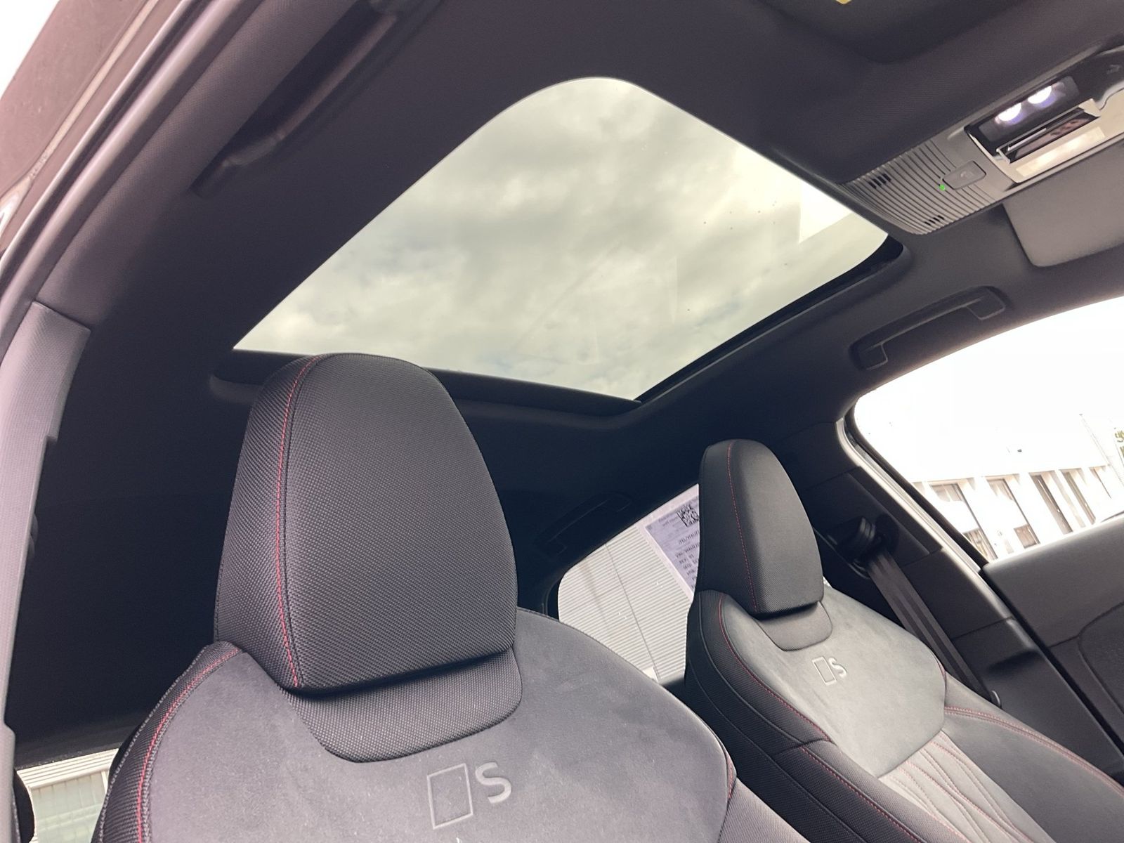 Audi Q3 Sportback e-hybrid S tr S line HUD PANO Matri