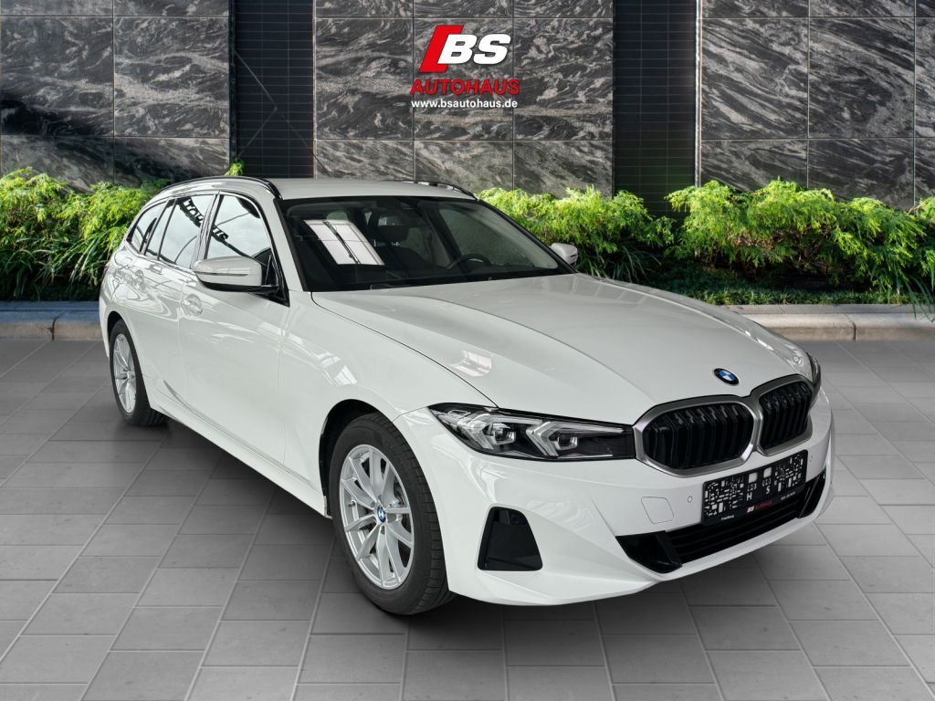 BMW 320i Touring Aut. - Samsaru's Car Outlet