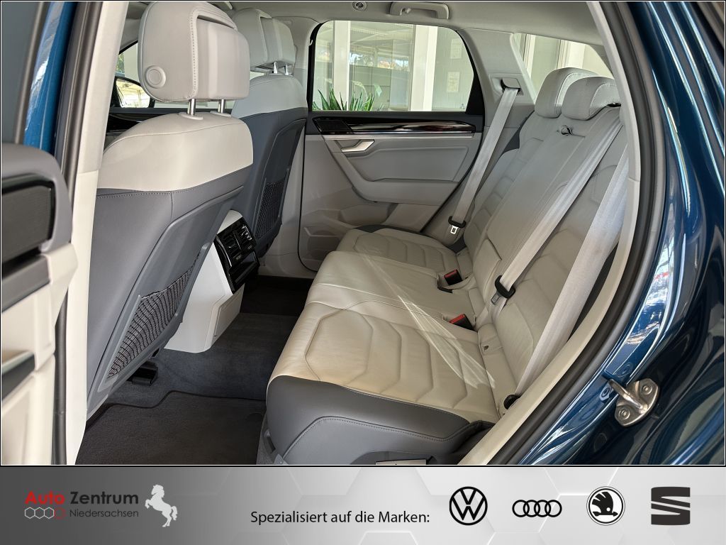 Volkswagen Touareg 3.0 V6 TDI Elegance - Samsaru's Car Outlet