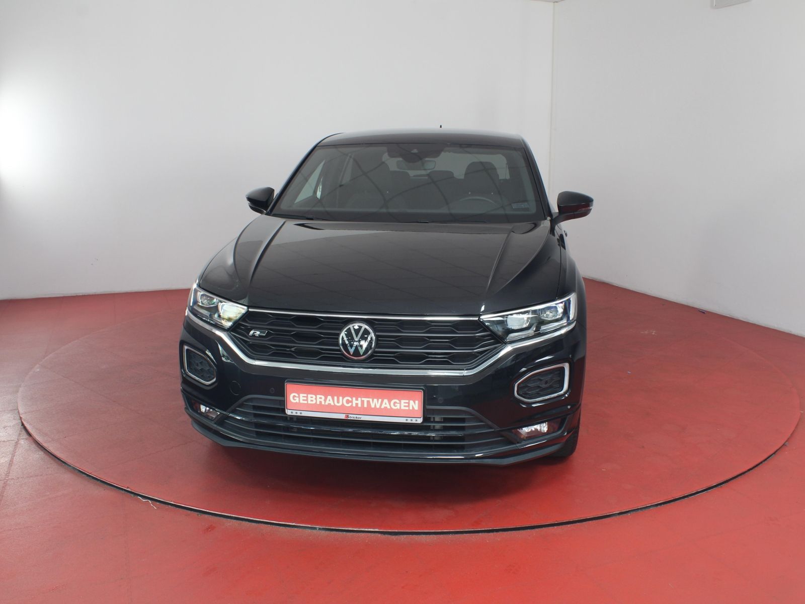 Volkswagen T-Roc R-Line - Samsaru's Car Outlet