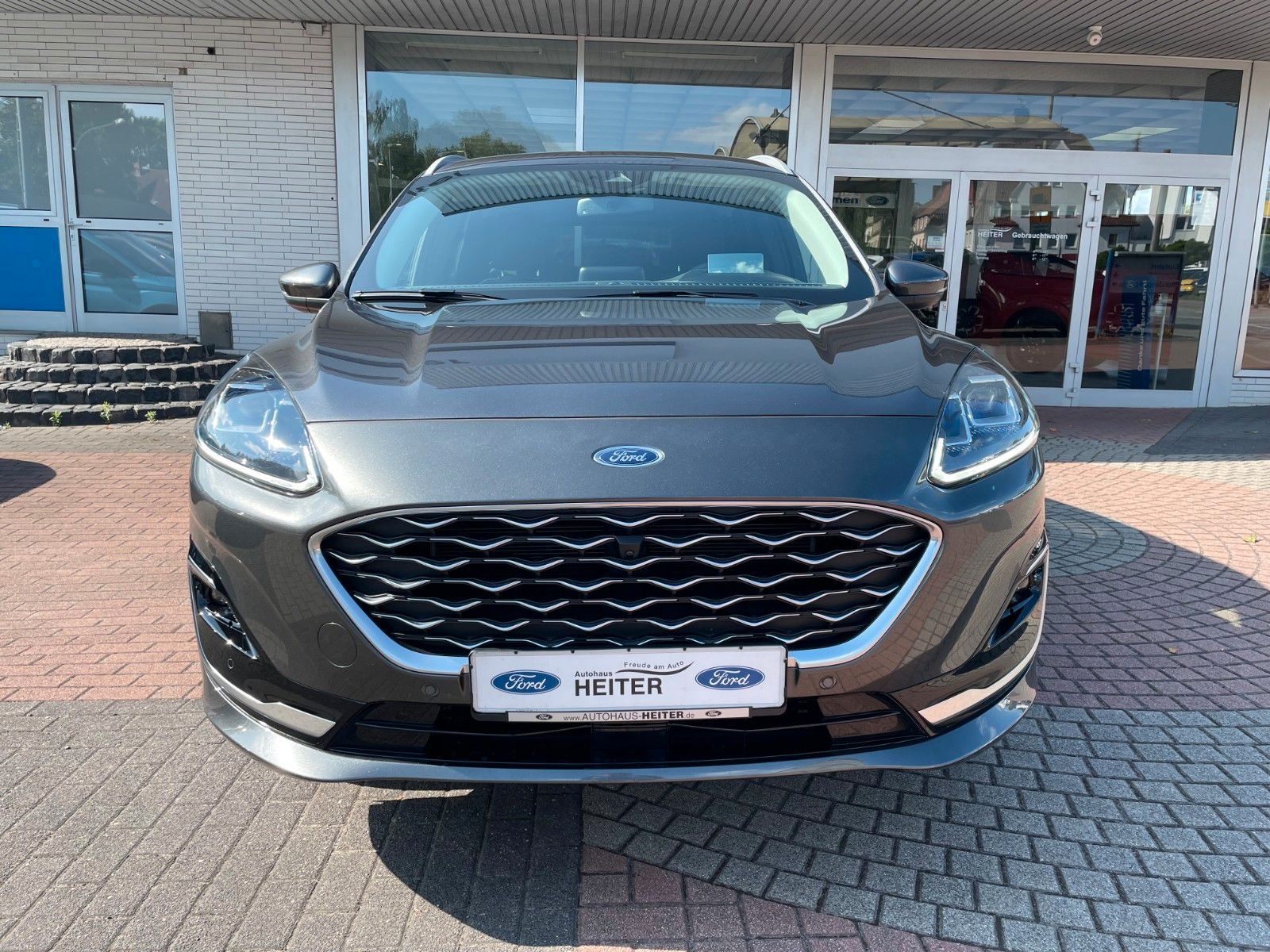 Ford Kuga FHEV Vignale - Samsaru's Car Outlet