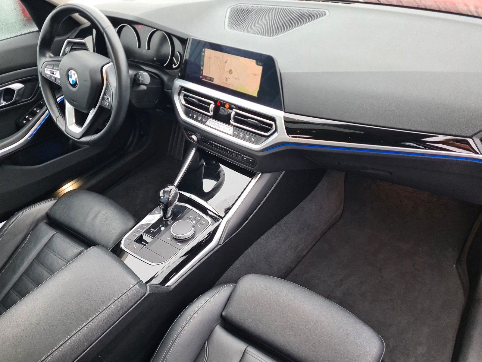 BMW 3 Touring 320 i Sport Line - Samsaru's Car Outlet