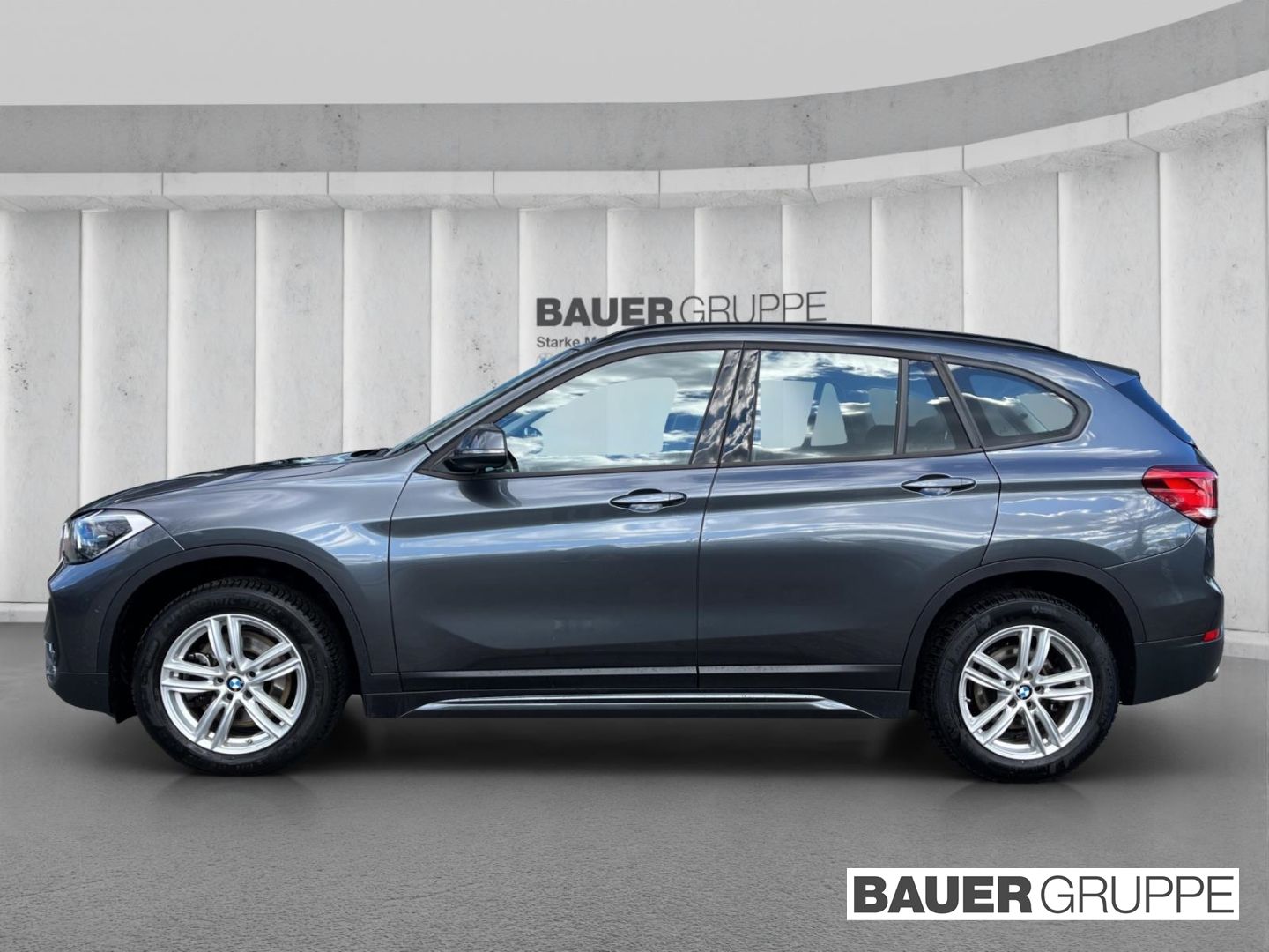 BMW X1 xDrive 20 d Sport Line - Samsaru's Car Outlet