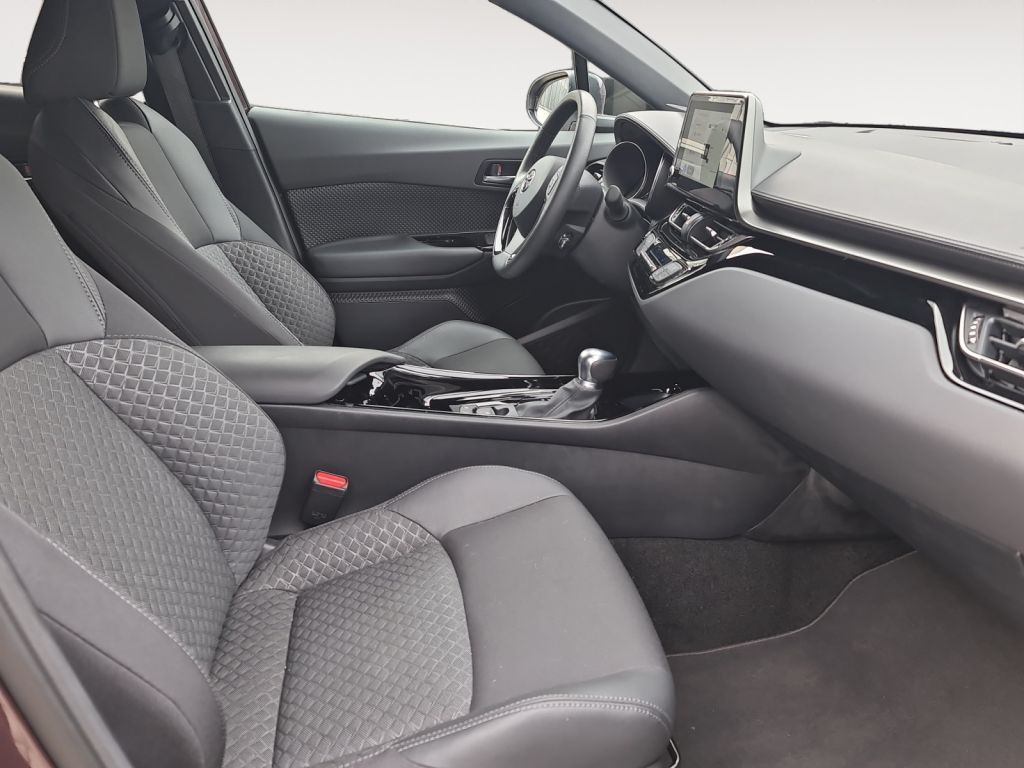 Toyota C-HR Hybrid - Samsaru's Car Outlet