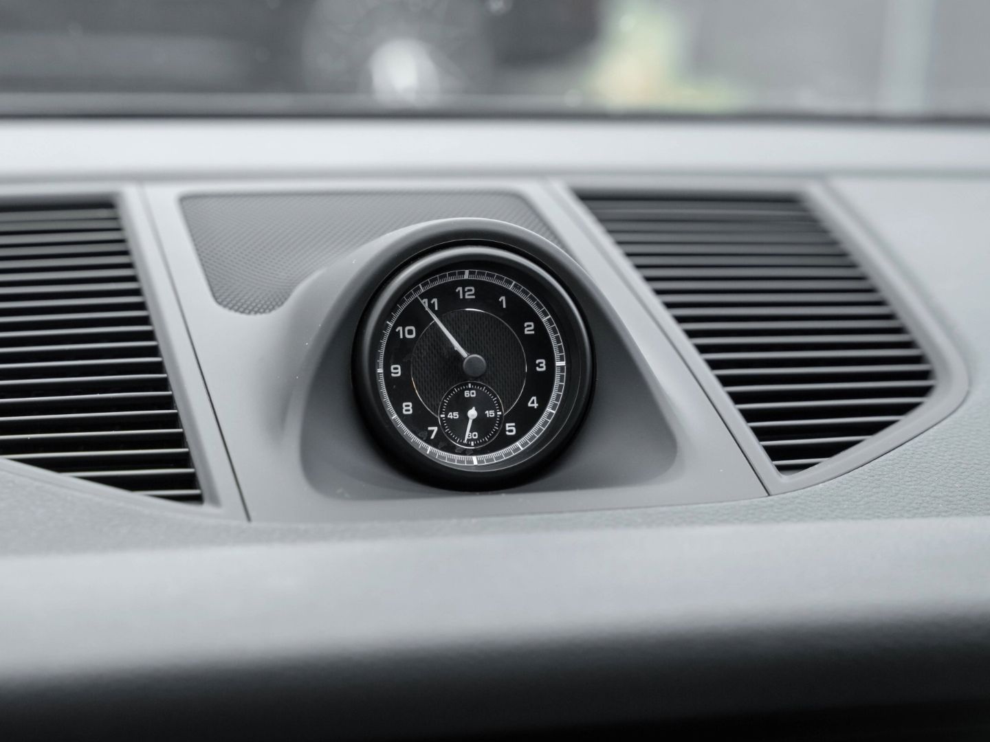 Porsche Macan - Samsaru's Car Outlet