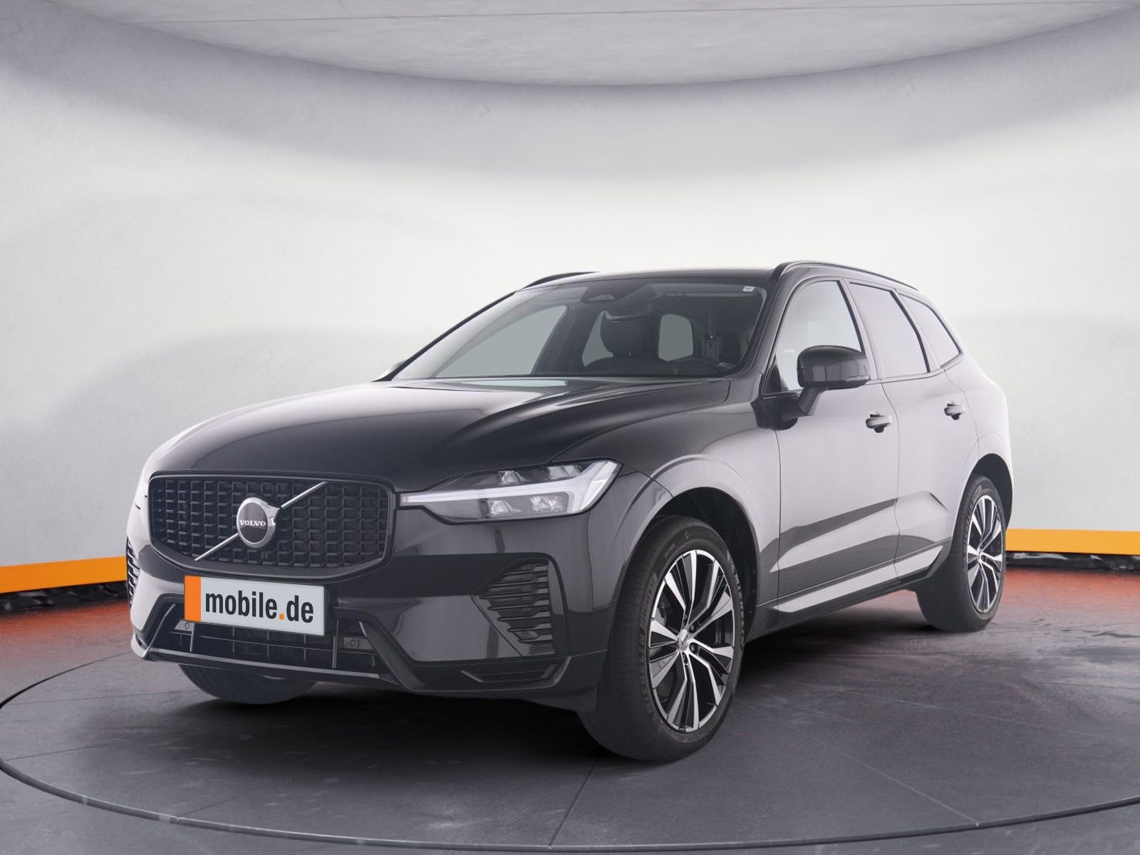 Volvo XC60 B4 Plus Dark - Samsaru's Car Outlet