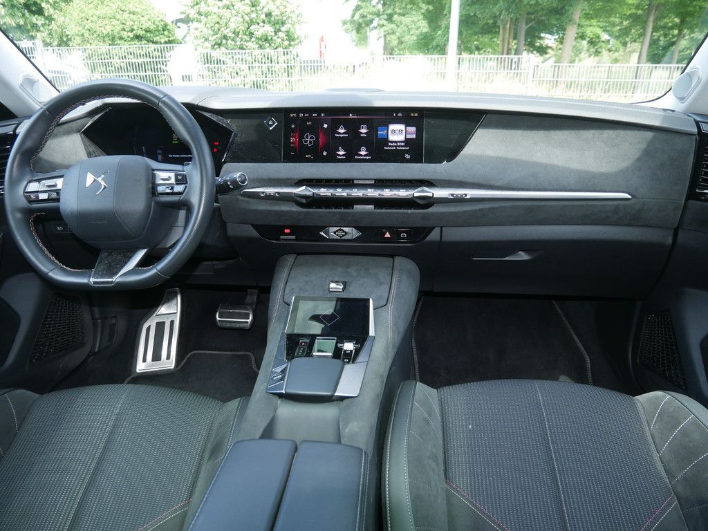 DS Automobiles DS 4 E-TENSE 225 Performance Line + MATRIX-LED
