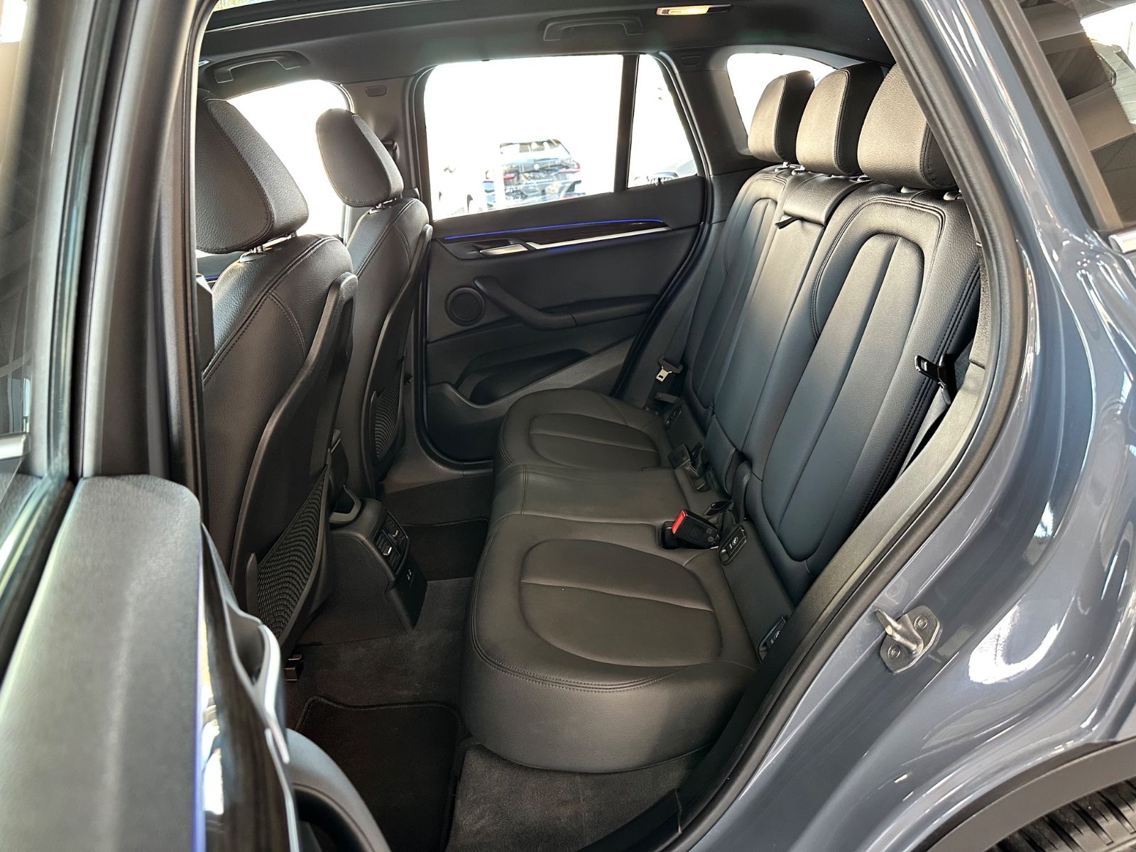 BMW X1 xDrive 28i - Samsaru's Car Outlet