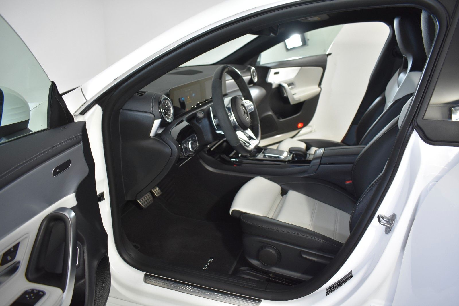 Mercedes-Benz CLA45 S AMG SB 4M - Samsaru's Car Outlet