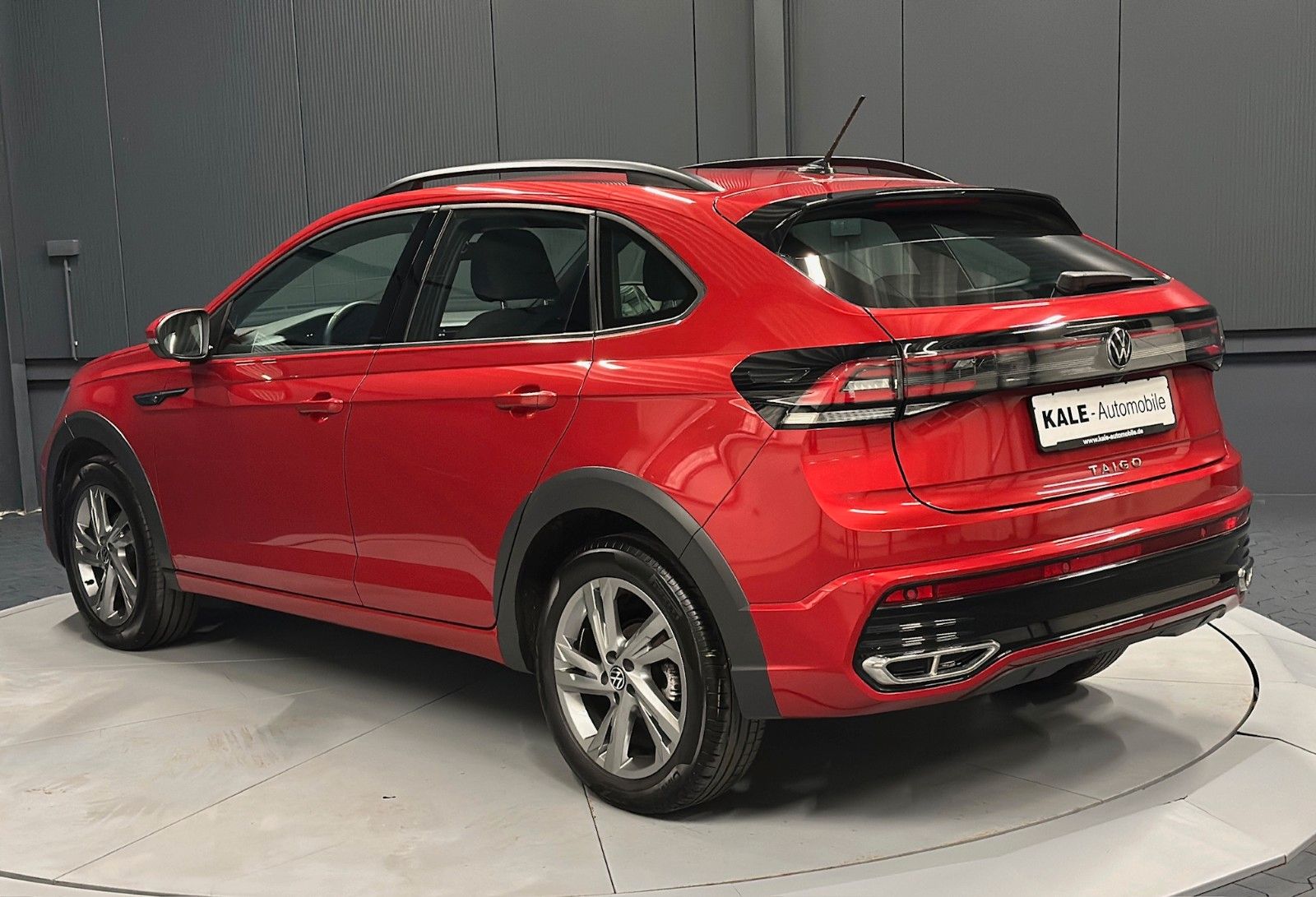 Volkswagen Taigo 1.5 TSI DSG R-Line - Samsaru's Car Outlet
