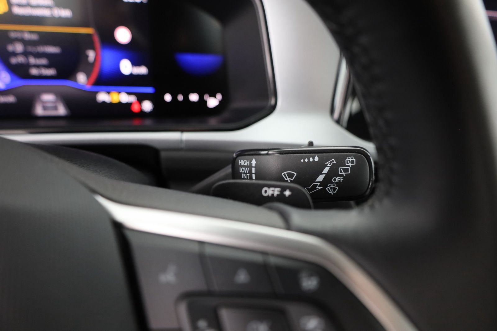 Volkswagen T-Roc 1.5 TSI DSG - Samsaru's Car Outlet
