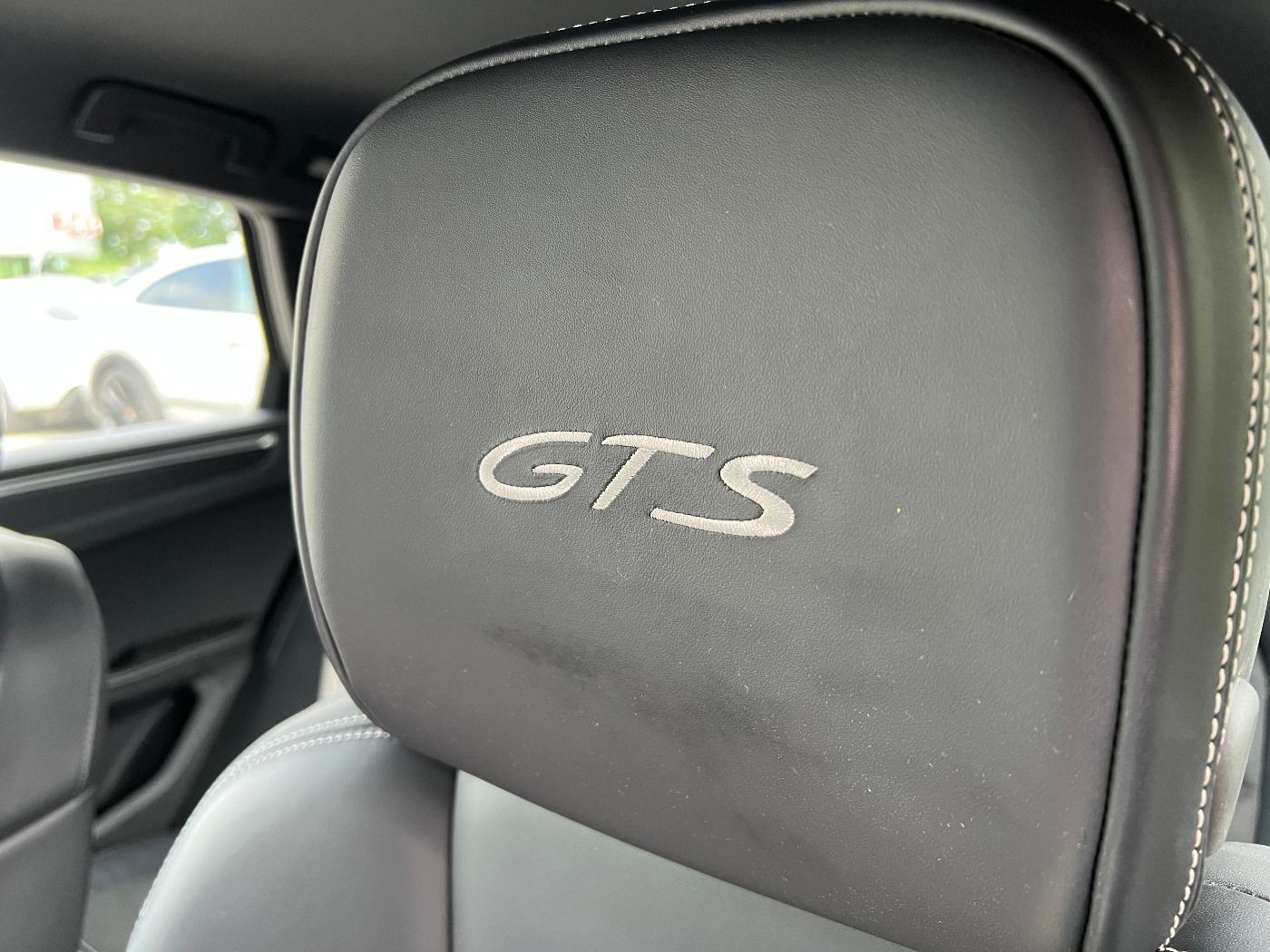 Porsche Macan GTS | PTS miamiblau | LED inkl. PDLS+ |