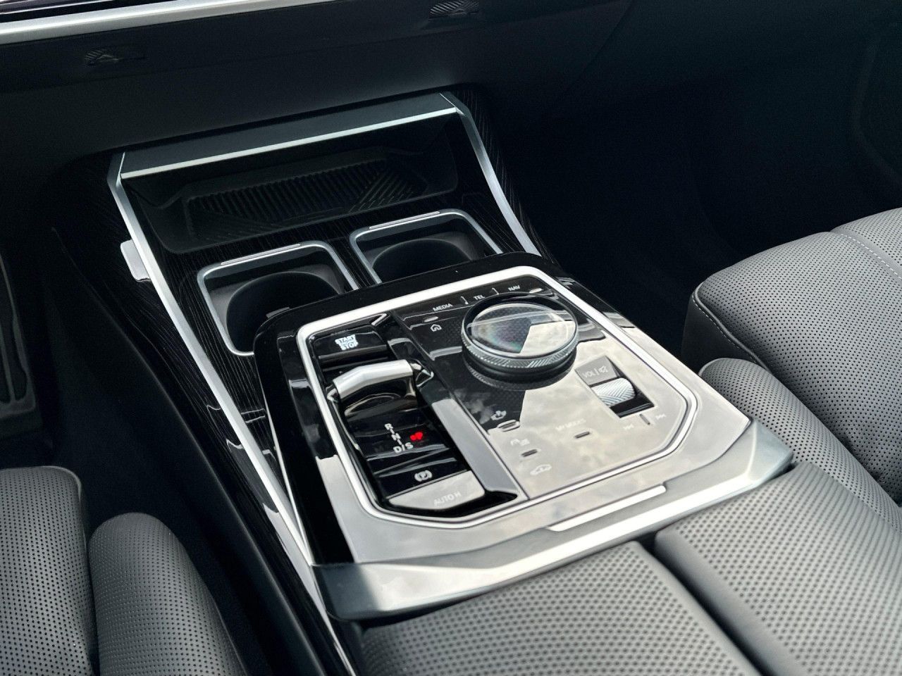 BMW 740d M Sport Pro B/W Stdhz Autobahn Leas 819,-