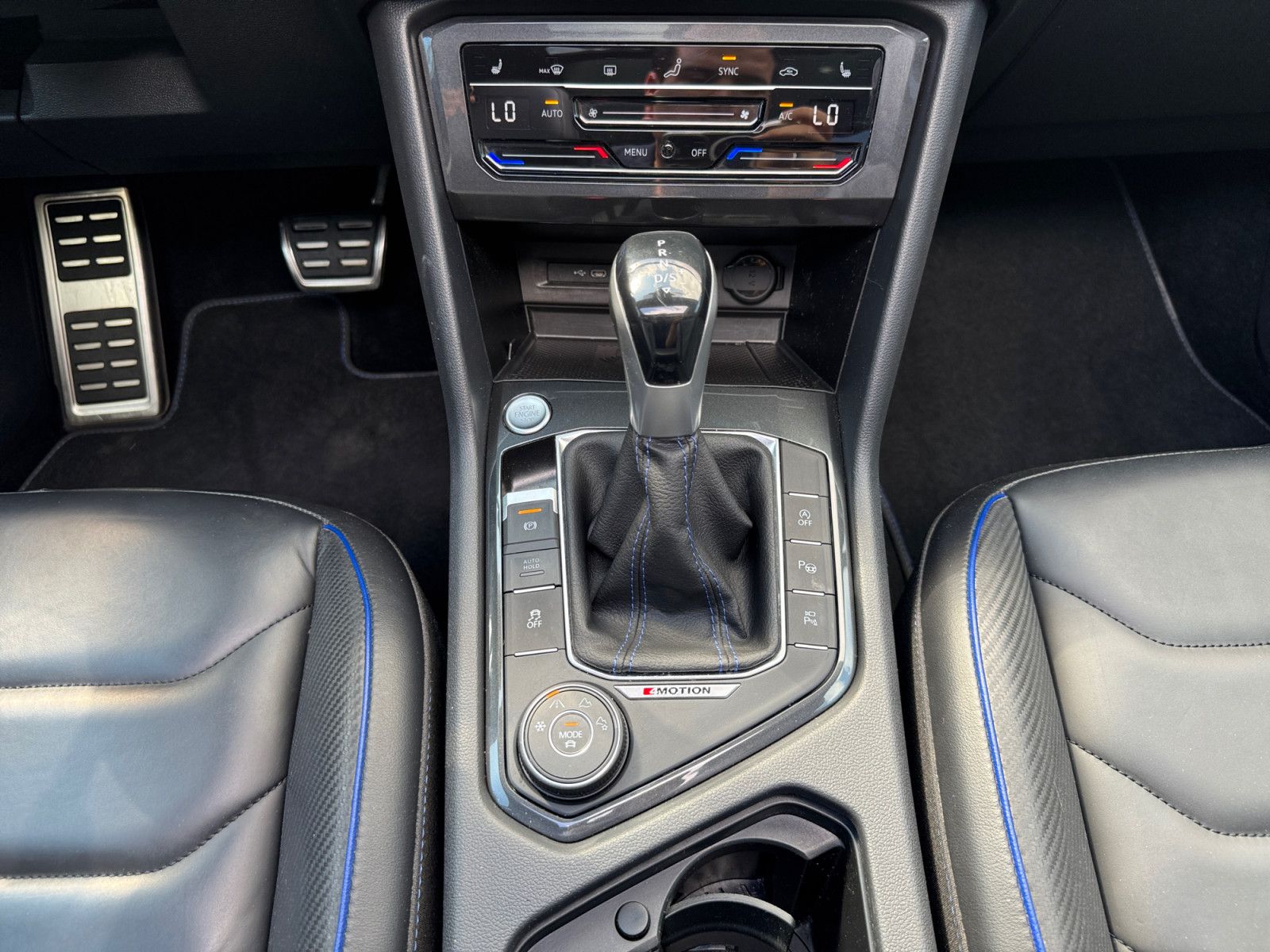 Volkswagen Tiguan R 2.0TSI DSG 4M Akrapovic Pano Leder CAM