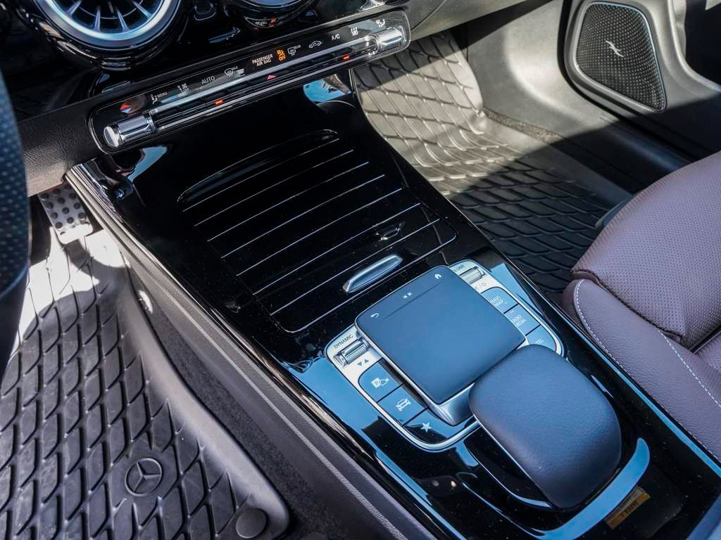 Mercedes-Benz CLA 250 4M COUPE AMG-LINE - Samsaru's Car Outlet