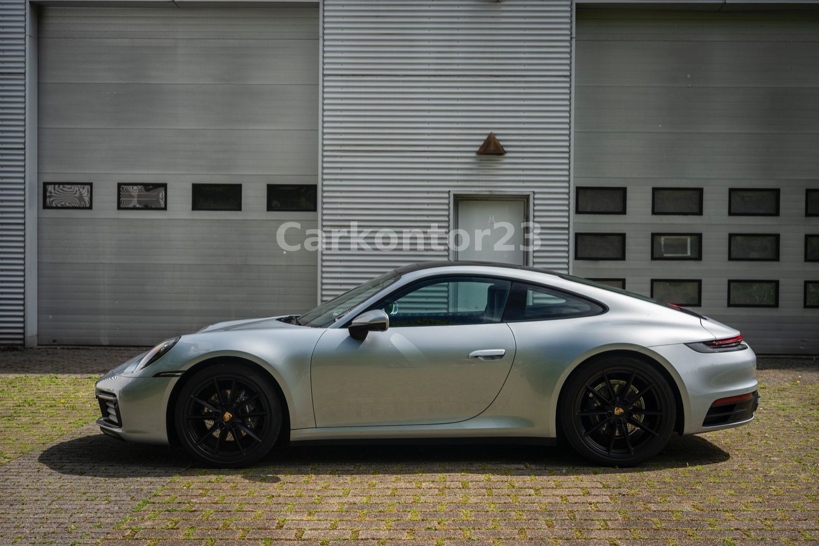 Porsche 992 Carrera - Samsaru's Car Outlet