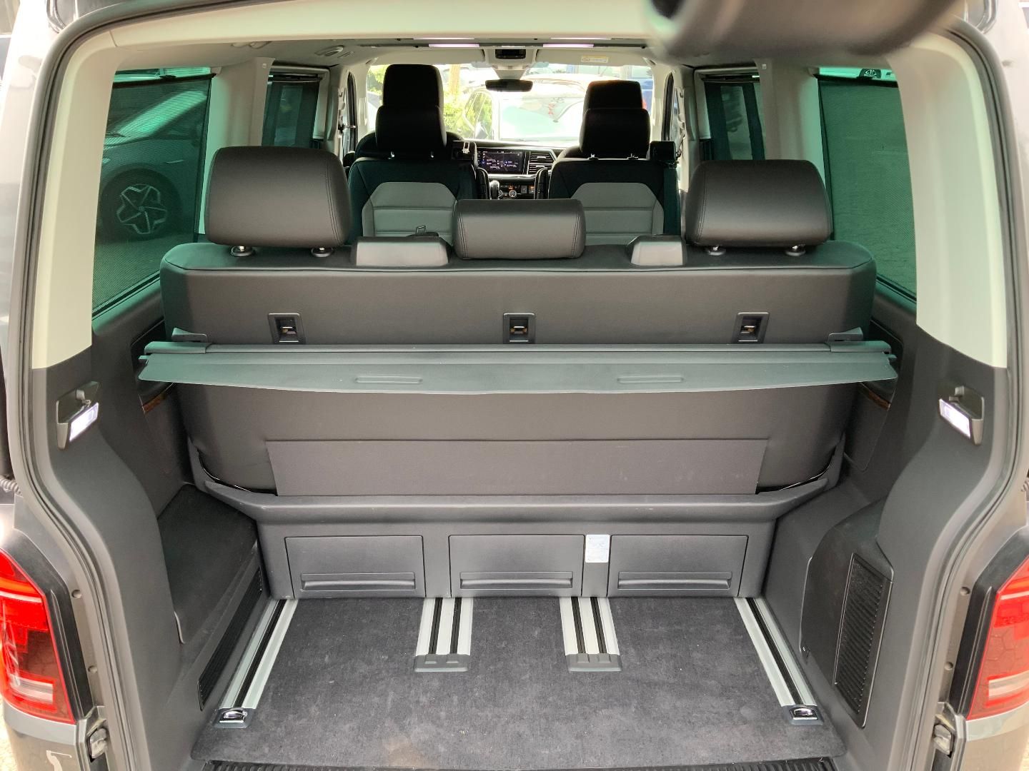 Volkswagen T6.1 Multivan Highline 2.0 TDI DSG 4Motion - Samsaru's Car Outlet