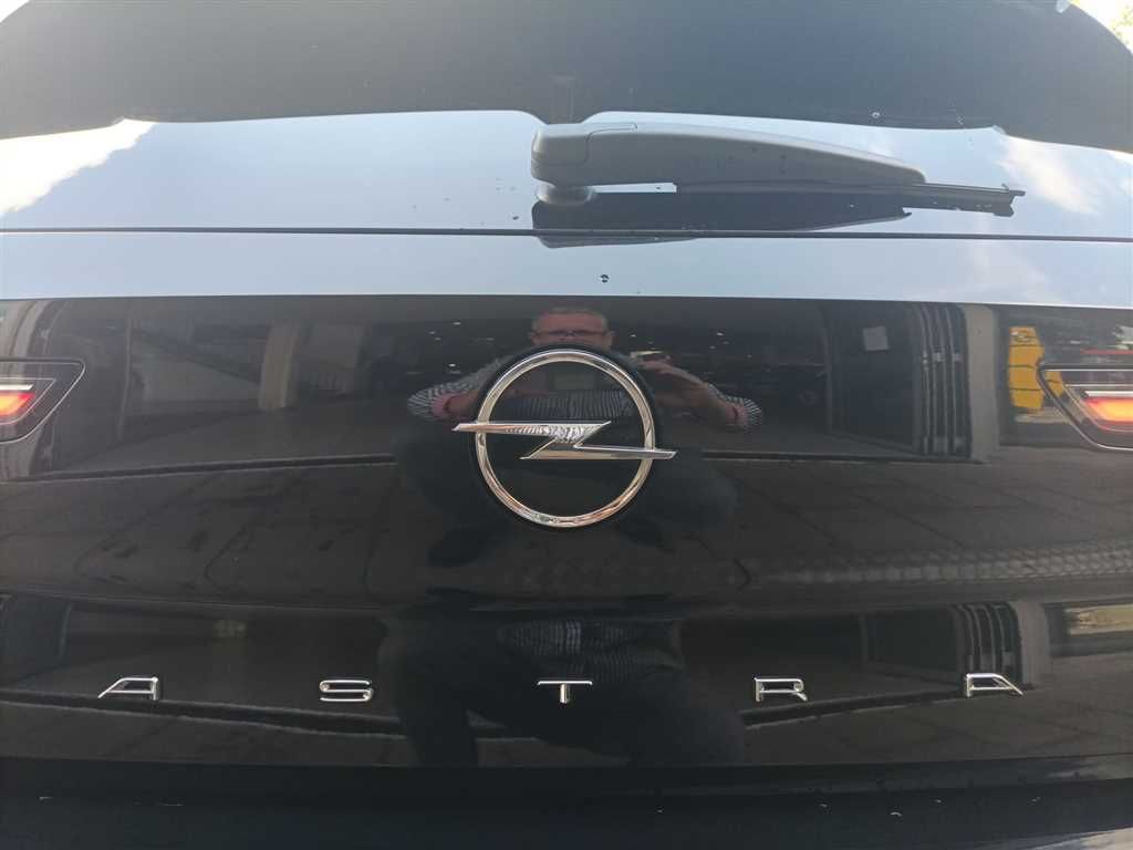 Opel Astra 1.2 - Samsaru's Car Outlet