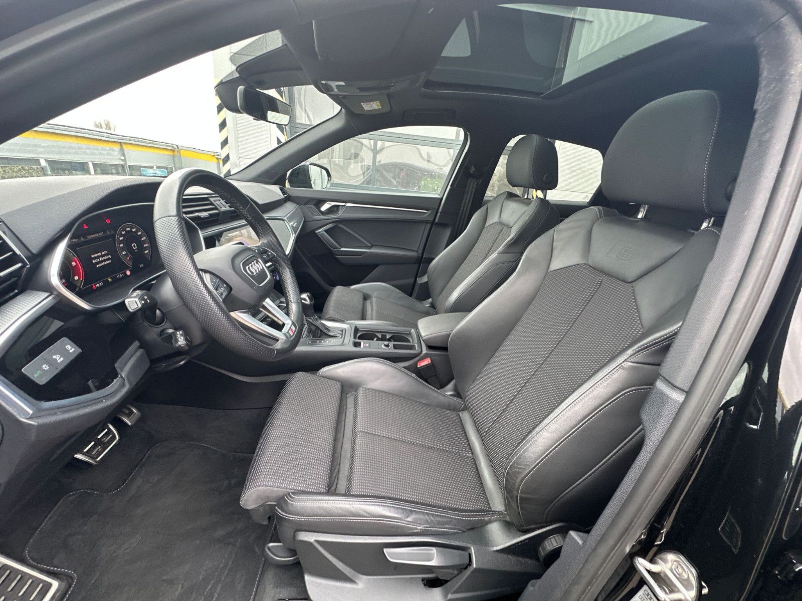 Audi Q3 35 TDI Sportback S line - Samsaru's Car Outlet