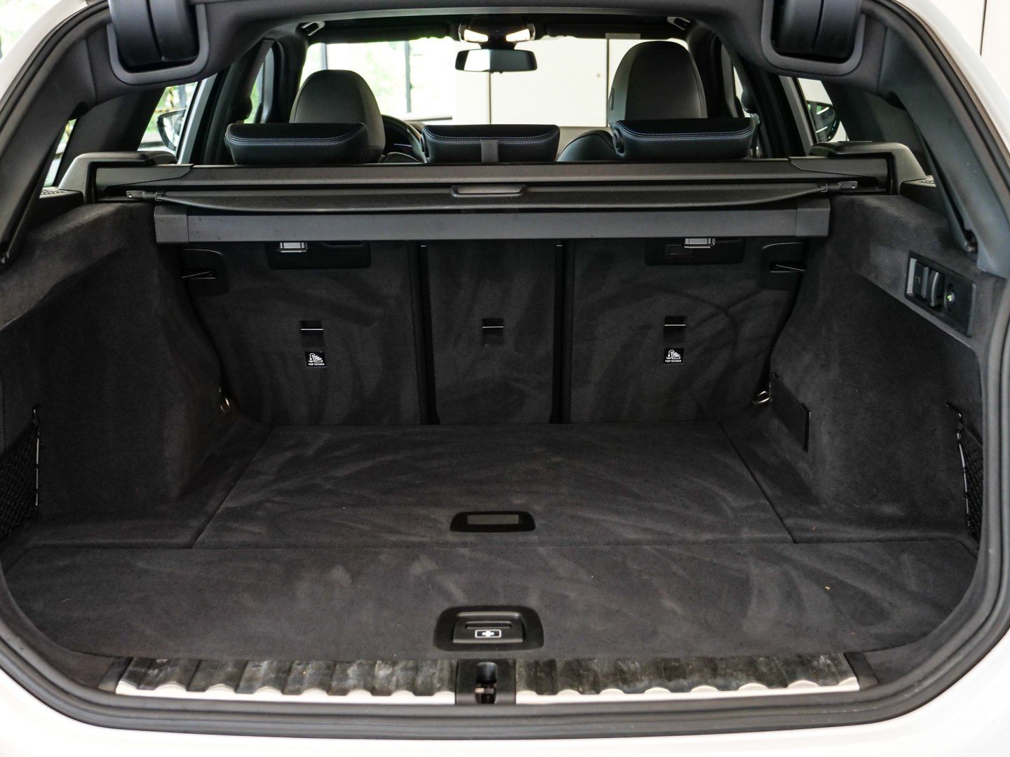 BMW 320d M-Sport Aut - Samsaru's Car Outlet