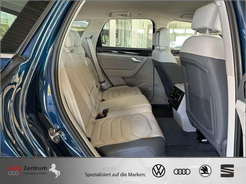 Volkswagen Touareg 3.0 V6 TDI Elegance - Samsaru's Car Outlet