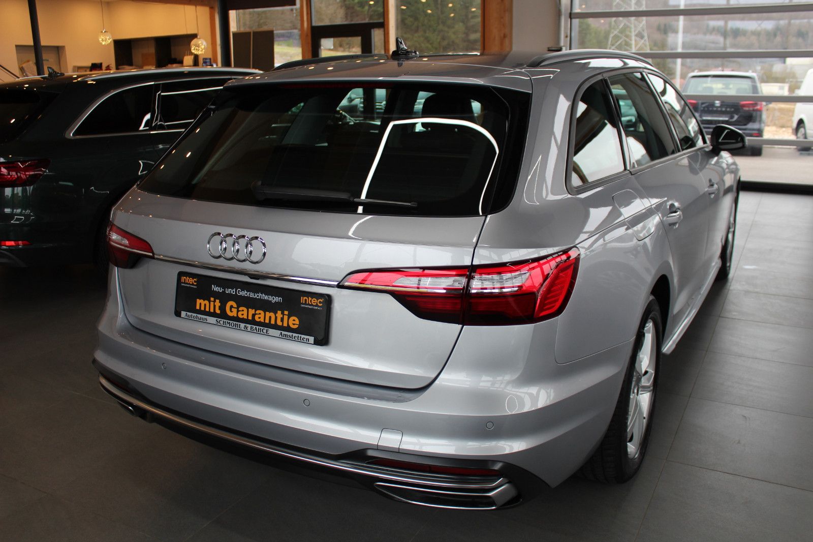 Audi A4 Avant 40 TDI S tronic advanced - Samsaru's Car Outlet