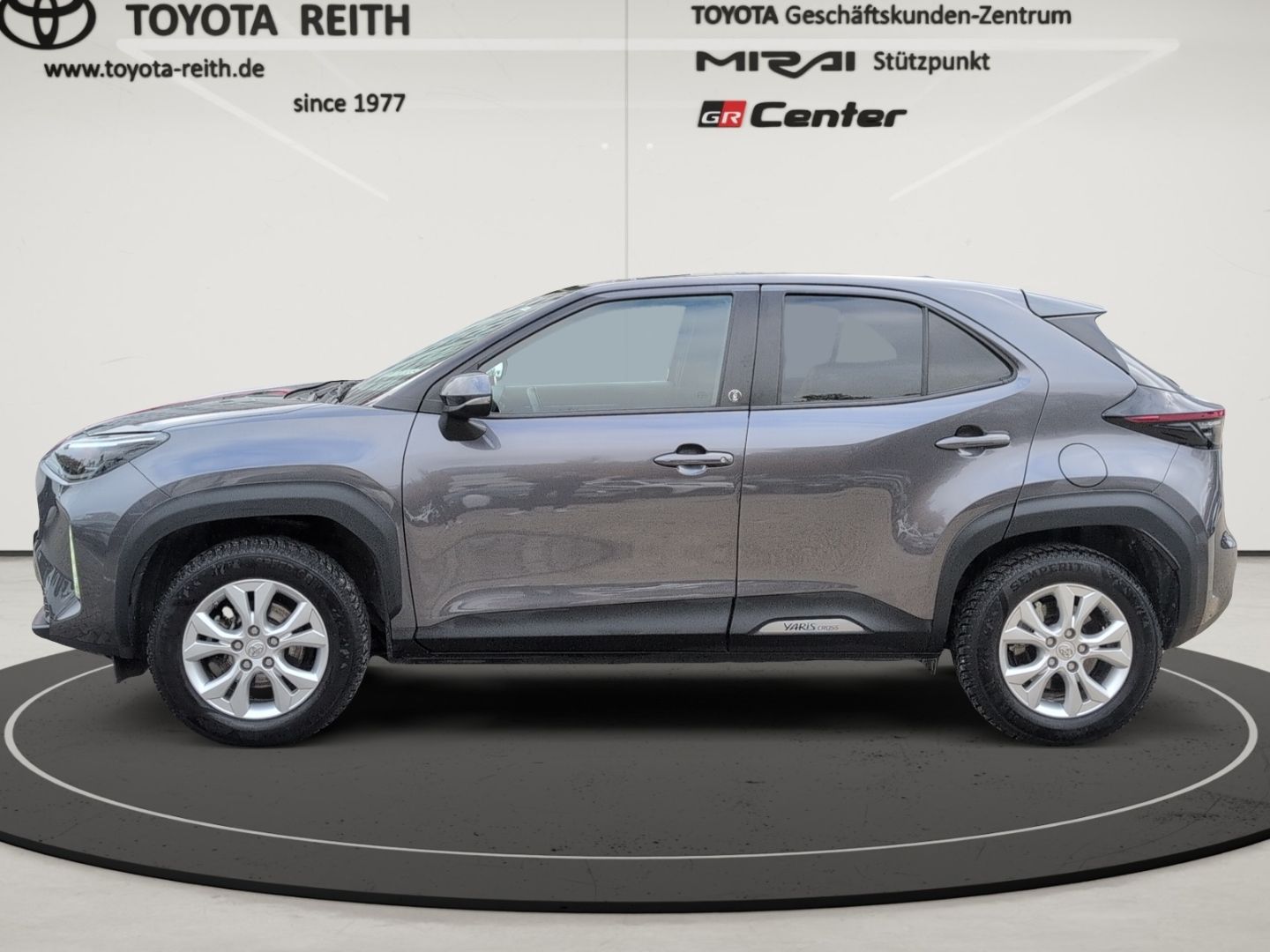 Toyota Yaris Cross Hybrid FWD Team Deutschland LED Appl