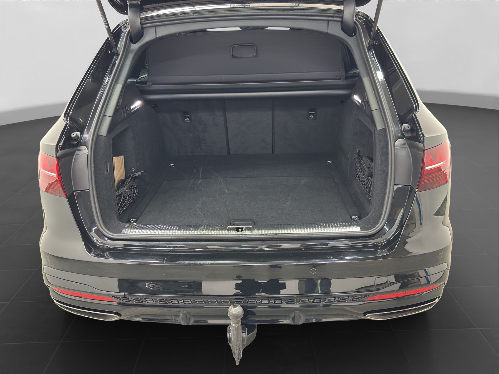 Audi A4 Avant 40 TFSI Q 2x S LINE AHK MATRIX-LED LM19