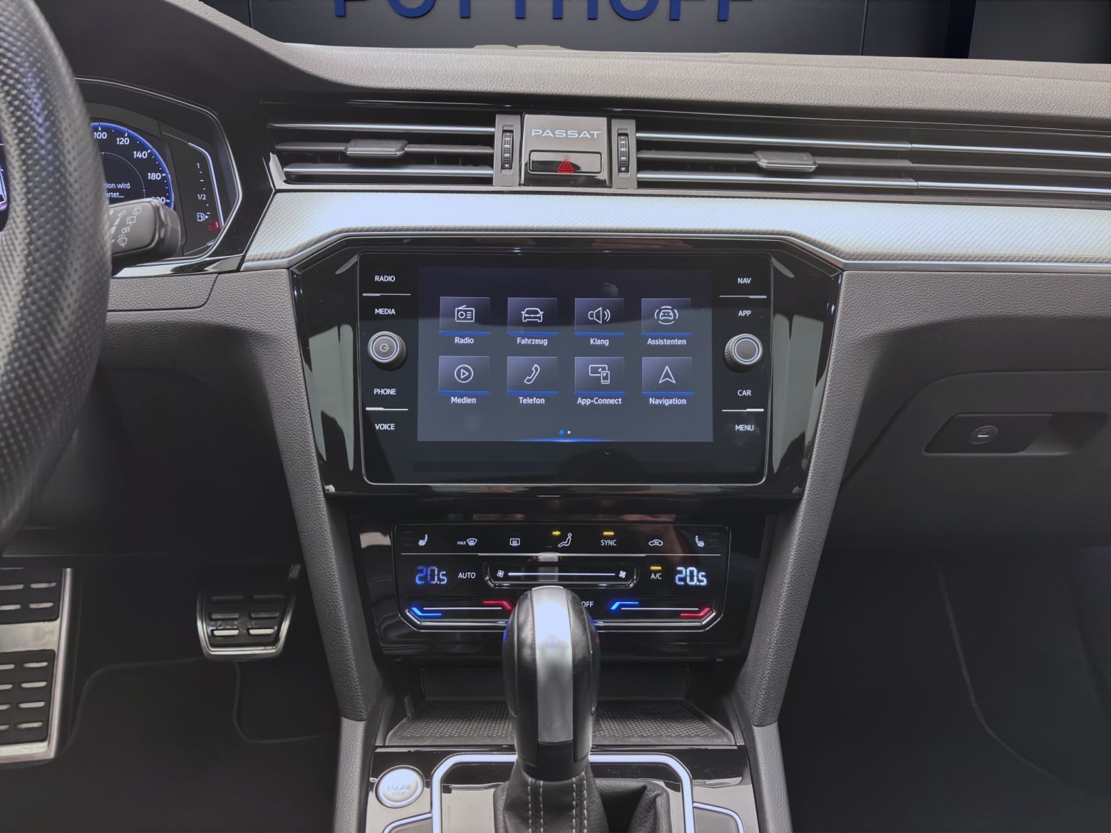 Volkswagen Passat Variant 2.0 TSI DSG 4M R-LINE PANO AHK NA