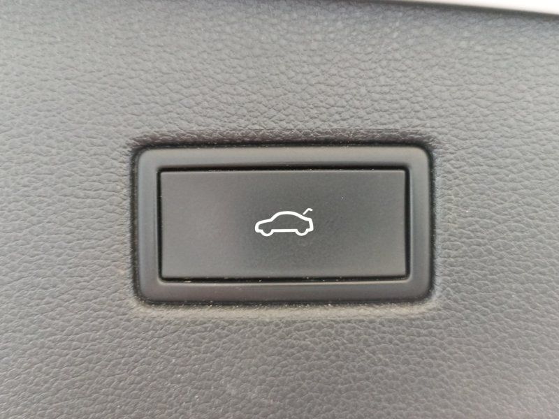 Volkswagen Tiguan 1.4 TSI eHybrid R-Line  AHK+MATRIX-LED+NA