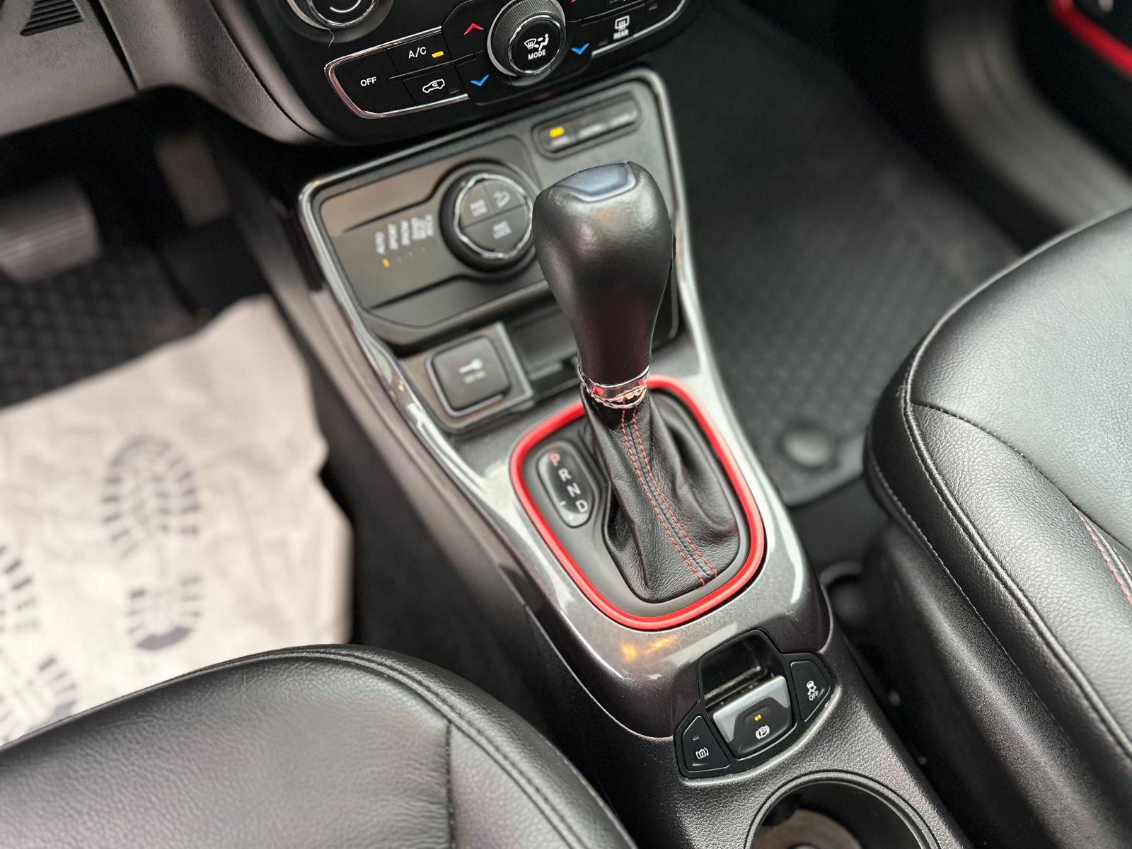 Jeep Compass Trailhawk Plug-In Hybrid 4WD/PANO/AHK