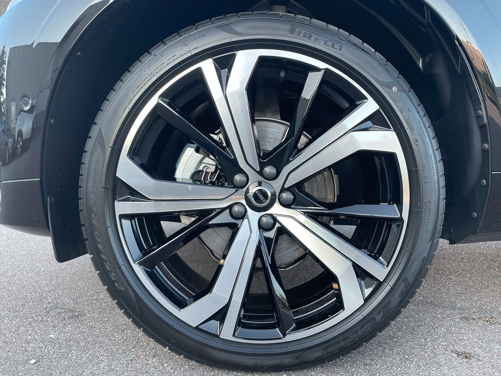 Volvo XC60 B5 AWD Plus Dark AHK ACC BLIS SD