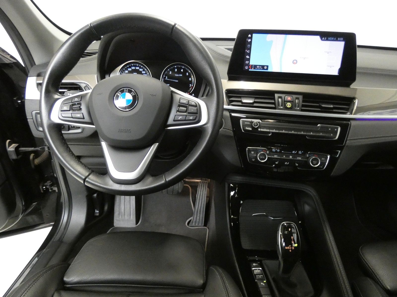 BMW X1 xDrive 20 i xLine - Samsaru's Car Outlet