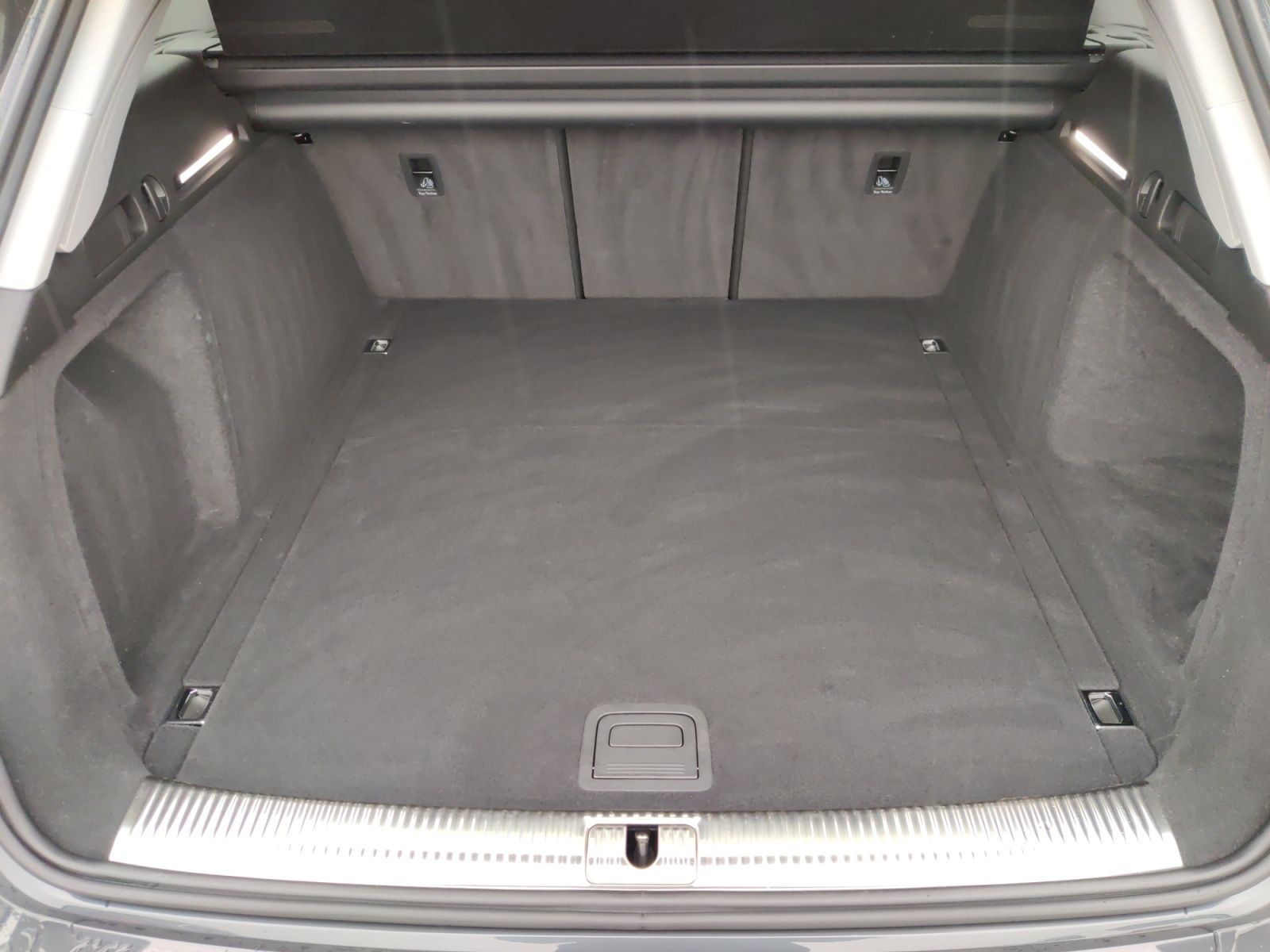 Audi A4 Avant 40 TDI S-Tronic - Samsaru's Car Outlet