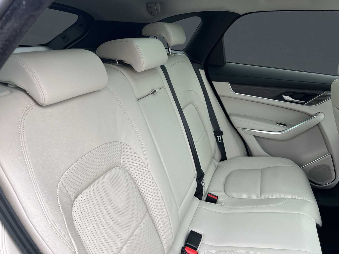 Jaguar F-Pace Plug-in-Hybrid P400e AWD S